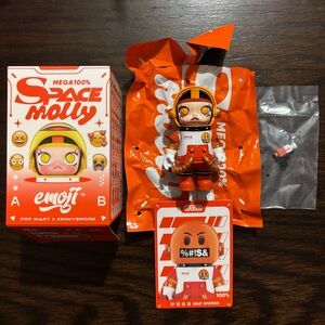 POP MART Mega Space Molly 100% X emoji™ Series Blind Box Confirmed Bad Words